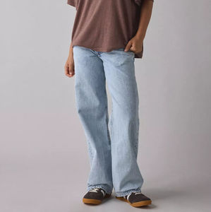 Jeans de mujer de cintura alta y pierna recta, lavados con efecto desgastado – Corte holgado informal - Product Image 2