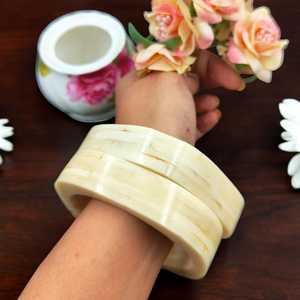 กำไลข้อมือรูปไข่ทำจากกระดูกธรรมชาติแบบดั้งเดิม เป็นมิตรกับสิ่งแวดล้อม งานแฮนด์เมด แฟชั่นโบฮีเมียน สไตล์ชนเผ่า สำหรับผู้หญิง ใช้ตกแต่ง - Product Image 4