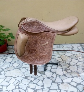 EquiElite Exports - Bolsa de Cuero Tradicional para Silla de Montar, Estilo Western, para Motocicleta, Hecha a Mano, Tallada a Mano, 100% Cuero de Búfalo - Product Image 3
