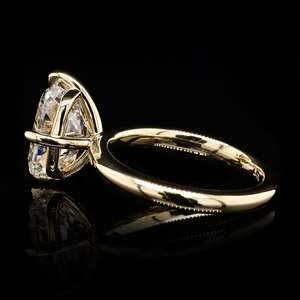 Bague de fiançailles solitaire de luxe haut de gamme en platine 950 avec diamant de laboratoire taille coussin de 3 carats couleur E, certifiée IGI, diamants remplis - Product Image 3