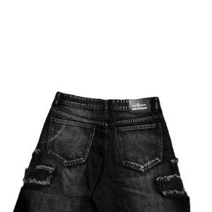 Pantalones Cortos de Mezclilla para Hombre, de Cintura Media, Desgastados, con Lavado Ácido, con Pedrería, Estilo Jorts, Ajuste Holgado, en Denim Oscuro - Product Image 3