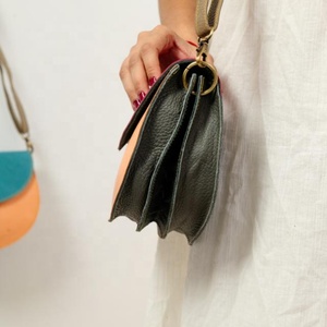 Sac à bandoulière à fleurs fait main en cuir de vachette véritable pour femmes Vintage Western résistant à l'eau fronde à la mode été hiver - Product Image 3