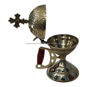 Quemador de Incienso Tradicional de Latón y Resina con Asa de Madera para Altar de Iglesia, Aromaterapia y Decoración Espiritual - Product Image 3