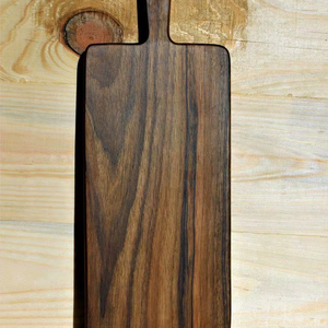 Planche de cuisine en bois artisanale - Product Image 1