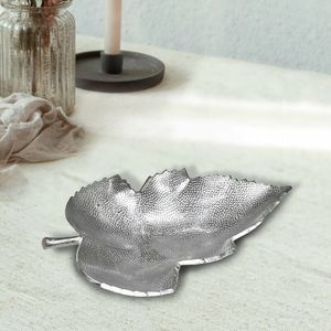 Plateau décoratif en métal en forme de feuille d'or, fait main, style glamour, motif végétal, vaisselle et assiettes - Product Image 6