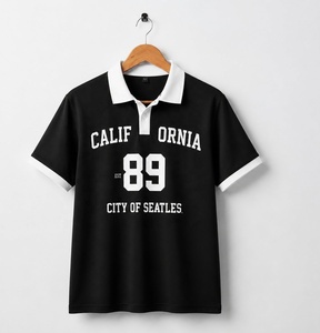 เสื้อโปโลผู้ชายลายกราฟิก California 89 พิมพ์ลายสกรีน คอเสื้อตัดสี แขนสั้น - Product Image 1