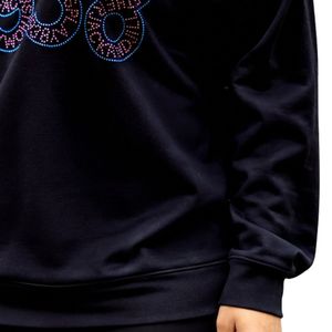Sudadera Gráfica Negra para Mujer 1938, con Hombros Descubiertos, Manga Larga, Estilo Casual, Suave y Cómoda, Moda Urbana para el Día a Día - Product Image 4