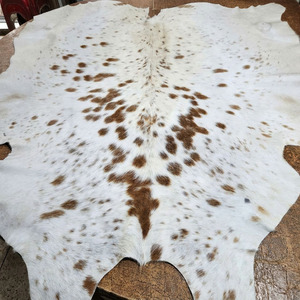 Cuero Genuino de Vaca con Pelo, Material de Piel Premium para la Fabricación de Carteras, Cinturones, Zapatos y Alfombras de Alta Calidad para Mayor Comodidad. - Product Image 4