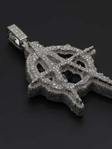 Pendentif Symbole Anarchie Iced Out, Cercle de Diamants de Laboratoire, Breloque Mascotte, Or 10K Véritable, Argent, 2,5 Pouces, Modélisation Volumétrique, Style Hip-Hop - Product Image 2