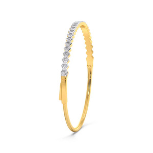 Bracelet hexagonal en diamant avec cadre fin en or jaune et design géométrique bicolore sur le devant - Product Image 3