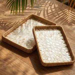 Plateau de service rond en rotin bohème avec incrustation de nacre, tressé à la main, motif floral, pour café, fruits, salle de bain, coiffeuse - Product Image 5