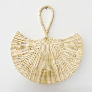 Abanicos de ratán tejidos, accesorio decorativo para dormitorio y sala de estar, piezas de arte boho-chic para colgar en la pared. - Product Image 1