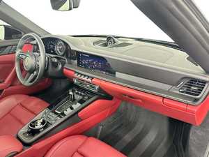 Porsche 911 Targa 4 GTS Cabriolet AWD 2024 Noir Brillant Usagé Jantes Alliage R18 Sièges en Cuir Système de Navigation Démarrage à Distance Conduite à Gauche - Product Image 2