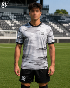 Camiseta de Fútbol Sublimada Personalizada, Plateada y Negra con Impresión Texturizada, Nombre del Equipo, Número, Secado Rápido, Poliéster, Venta al Por Mayor, OEM - Product Image 3