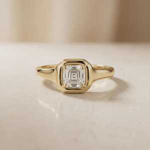 Anillo Solitario de Diamante Corte Asscher de Lujo, 1.02CT, Cultivado en Laboratorio, Oro Amarillo de 14K, Joyería para Regalo de Fiesta o Días Especiales - Product Image 1