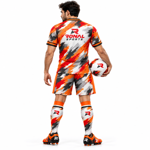 Ensemble de maillots de football personnalisés en gros, nouveaux designs, maillots de football pour hommes, maillots de football en polyester à séchage rapide, pas cher - Product Image 4