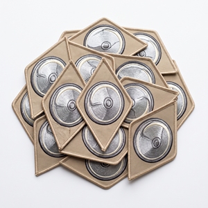 Patch en forme de disque lune diamanté, personnalisé, en gros, applique de couvre-roue en aluminium filé, badges Merrow - Product Image 1