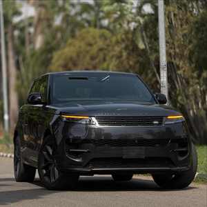 Buena oferta para un Range Rover Sport HSE Turbo 2020 de 6 cilindros con tracción en las cuatro ruedas, completamente en negro. - Product Image 1