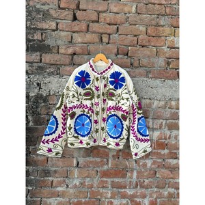 Chaqueta de Terciopelo Cosida a Mano al por Mayor, Chaqueta Bordada con Flores, Chaqueta Suzani Uzbeka, Chaquetas Unisex con Dos Bolsillos Laterales - Product Image 4