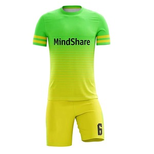 Ensemble de maillots de football personnalisés pour hommes, vert et jaune rayé, col rond, manches courtes, tissu respirant, coupe athlétique, toutes saisons - Product Image 2