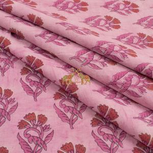 Nouvelle collection de tissus floraux Dabu imprimés à la main, doux au toucher, pour la confection de robes et la décoration intérieure (rideaux, housses de coussin). - Product Image 4