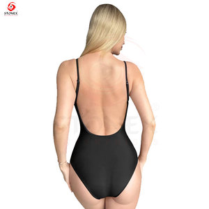 Traje de baño elegante de una pieza para mujer, color negro, con tirantes ajustables y diseño ajustado que realza la figura - Product Image 2