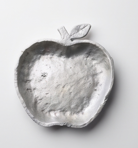 Plateau de service en aluminium coulé, design pomme, fabrication directe d'usine, plateau de présentation alimentaire unique en argent pour hôtel, restaurant, vaisselle de table - Product Image 1