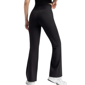 Ensemble de vêtements de fitness pour femmes : Crop top et leggings évasés – Tenue de yoga, de gym et de sport – Vêtements d'entraînement – Vente en gros et fabrication - Product Image 4