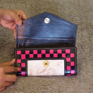 กระเป๋าคลัทช์หนังวีนัส ดีไซน์หรูหรา แกะสลักด้วยมือจากหนังวัวแท้ พร้อมสายคล้องมือ ป้องกัน RFID ความจุขนาดใหญ่ - Product Image 2