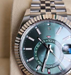 Montre mécanique pour homme, style hip-hop, luxe simple, tendance, avec cristal saphir, bracelet en acier inoxydable vert, bouton poussoir, vente chaude - Product Image 2