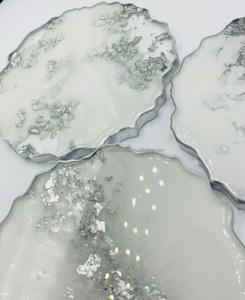 Posavasos de resina de alto brillo Sparkling Grace, diseño moderno con patrones brillantes e incrustaciones de latón, venta al por mayor - Product Image 2