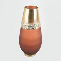 Nouveauté I K IK-FV-1006 Vase de table en laiton moderne, forme irrégulière, embellissement métallique bicolore unique, fait main