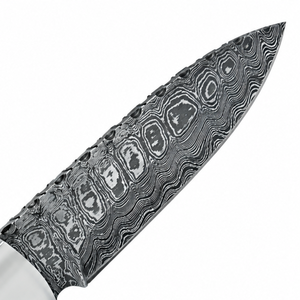 Cuchillo de Caza con Hoja Negra Gris y Patrón Damasco, Mango Verde Oliva, Guarda de Plata y Empuñadura Remachada para Uso en Exteriores - Product Image 4