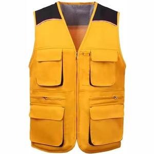 Vente en gros de gilets de travail haute visibilité personnalisés, gilet de sécurité réfléchissant orange en tricot pour la construction, avec plusieurs poches pour hommes et femmes - Product Image 5