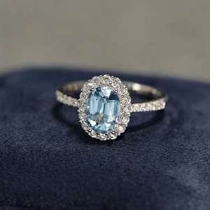 Bague ovale halo en aquamarine Santa Maria faite à la main, or blanc 18 carats, bijoux fins de luxe, cadeau de fiançailles, cadeau de mariage pour femmes - Product Image 5