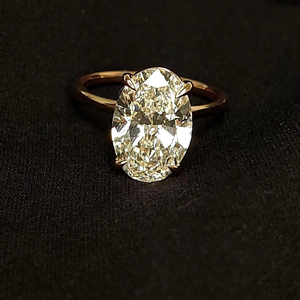 Bague en diamant taille ovale pour femme, en platine, bijou de fiançailles classique, diamant blanc cultivé en laboratoire certifié IGI - Product Image 2