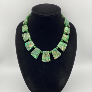 Collar de Resina Epoxi Hecho a Mano, Collar con Colgante de Resina Transparente, Collar de Resina Inspirado en la Naturaleza - Product Image 1