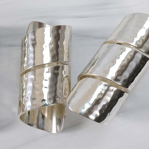 Anneaux de serviettes en cristal découpés à la main, 1 pièce, pour mariage, fête, Banquet, décor de Table, bagues de serviette monogramme - Product Image 1