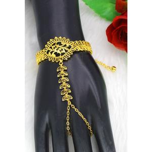 Pulsera nupcial con anillo de dedo chapado en oro, joyería india, Colección nupcial, joyería artificial - Product Image 2