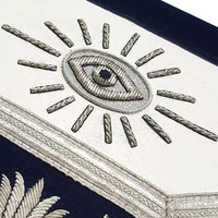 Tabliers maçonniques haut de gamme, design personnalisé avec coutures soignées, pour la tenue traditionnelle et une utilisation formelle, tabliers maçonniques durables