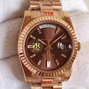 Montre mécanique en or rose 36 mm, style hip-hop de luxe, fermoir caché, cadran chocolat rayé soleil de haute qualité, index des heures baguette - Product Image 1