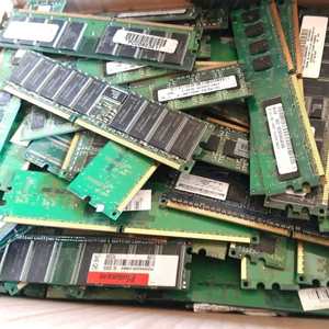 Nouvelles RAM de bureau de haute qualité, endommagées et non fonctionnelles, disponibles à bas prix de gros pour les entreprises de transformation des métaux - Product Image 3