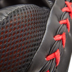 Guantes de Boxeo OEM Personalizados para MMA y Artes Marciales, Almohadillas Curvas de Cuero Duradero para Entrenamiento de Boxeo - Product Image 6