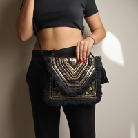Pochette ethnique brodée de perles avec miroir, sac à main artisanal de créateur pour mariages et soirées