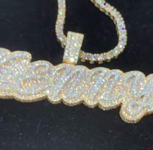 Collar de cadena de tenis clásico para hombre de 3 mm con colgante de nombre personalizado en diseño cursivo, chapado en rodio con moissanita - Product Image 4