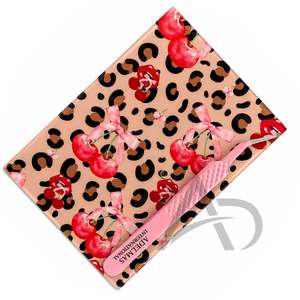 Support en acrylique personnalisé pour extensions de cils avec motif léopard, nœud cerise et aimant pour pinces à cils, marque privée - Product Image 5