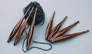 Ganchillo de Madera Pulida Hecho a Mano, Material Ecológico y Sostenible, Seguro para Estándares de Producción Ecológicos - Product Image 4