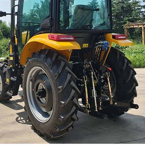 Tracteur agricole compact à quatre roues motrices de 80 chevaux (modèle avec chargeur frontal) - Product Image 6