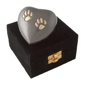 Premium Quality Heart Shape Metal Cremation Urns Keepsake Heart Urn With Velvet <b>Box</b> for Adult <b>Ashes</b> Small Hot Selling Heart Urns - Product Image 1