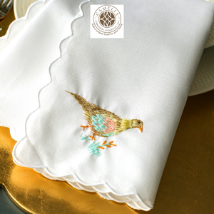Delicado bordado de codornices sobre lino natural suave, duradero y refinado, perfecto para mesas de comedor elegantes, bodas - Product Image 1